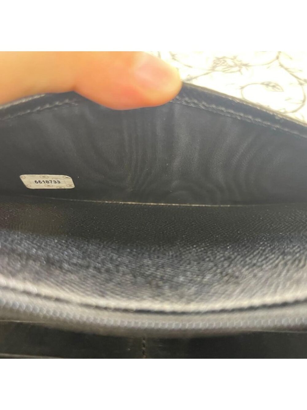 Chanel Chain Wallet Caviar Leather CC Logo - Picture 13 of 15